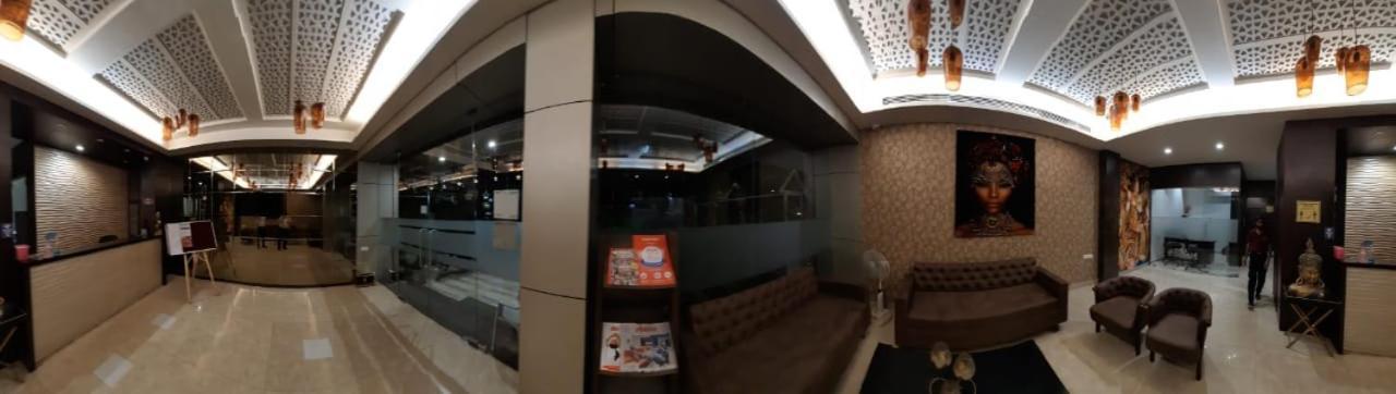 Hotel Yatri Нагпур Екстериор снимка
