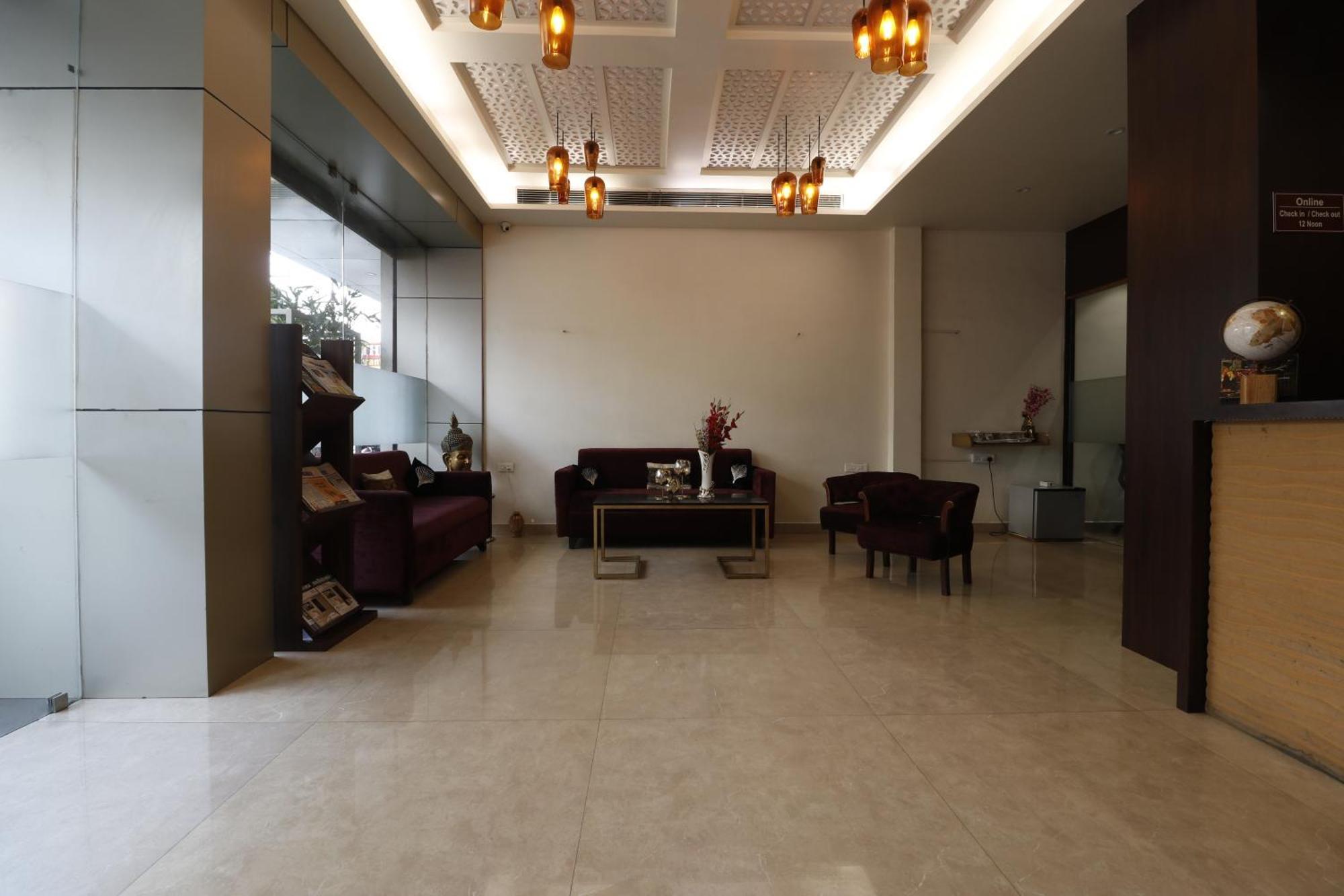 Hotel Yatri Нагпур Екстериор снимка