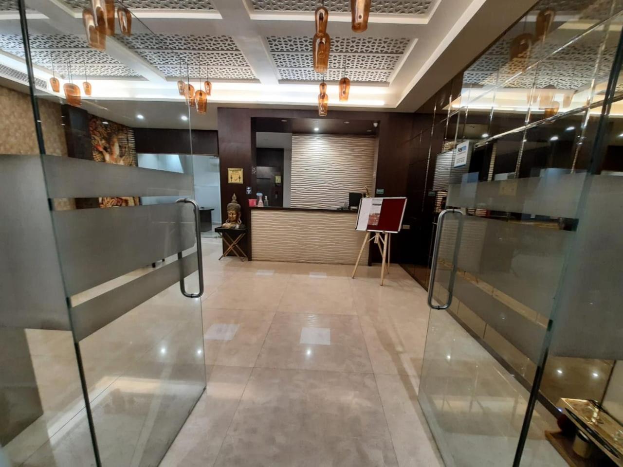 Hotel Yatri Нагпур Екстериор снимка