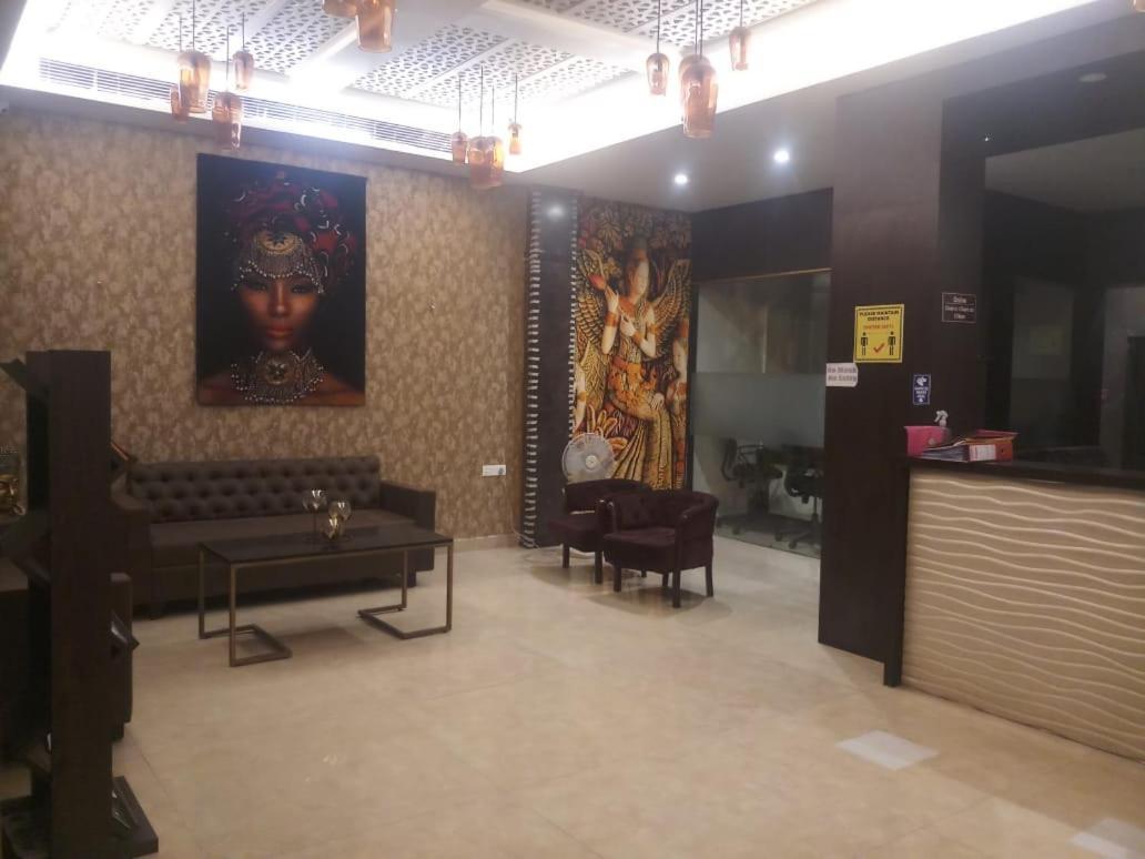 Hotel Yatri Нагпур Екстериор снимка