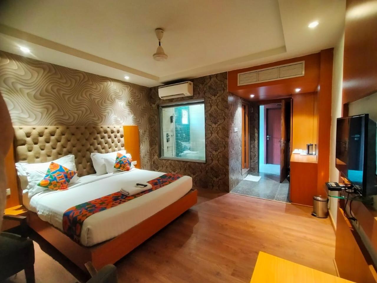 Hotel Yatri Нагпур Екстериор снимка